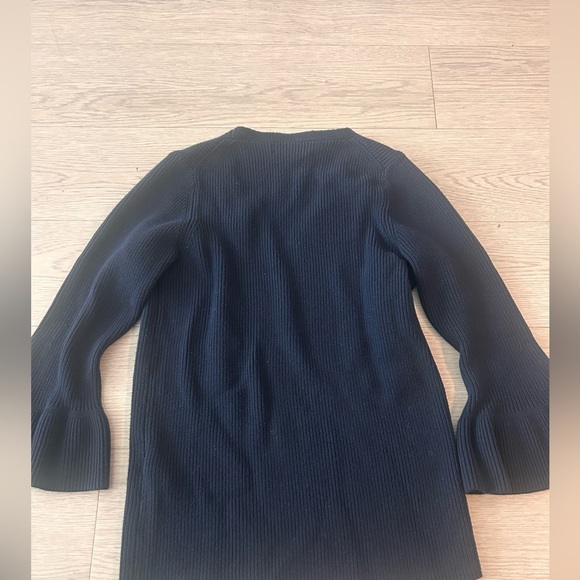 Banana Republic Ribbed Bell Sleeves V Neck Sweater Size S - Picture 4 of 4
